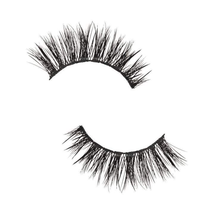 False Eyelashes - Natural, Dramatic, Flirty looks l The Crème Shop